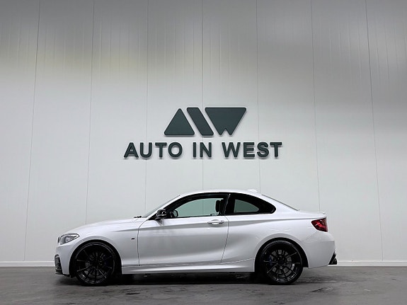 BMW M235i 3 of 22