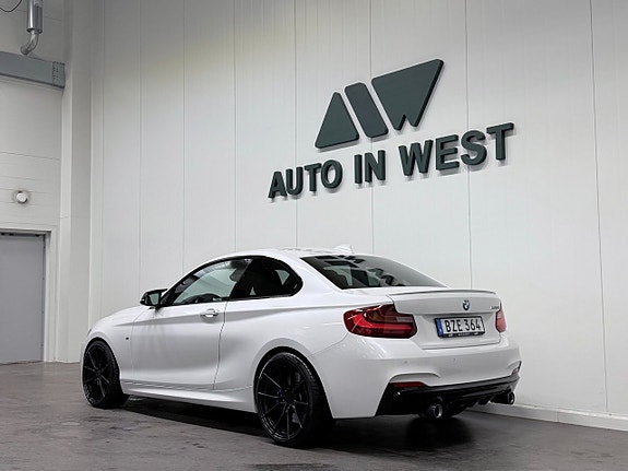 BMW M235i 4 of 22