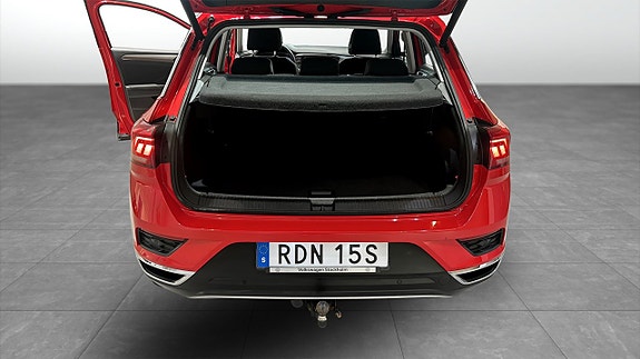 Volkswagen T-Roc 12 of 13