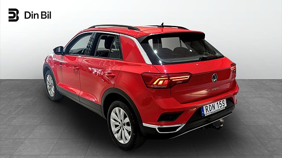 Volkswagen T-Roc 3 of 13