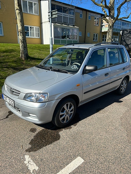 Mazda Demio 9 of 9