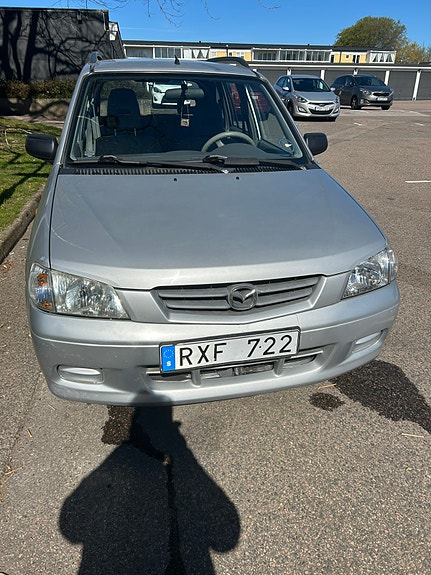 Mazda Demio 8 of 9