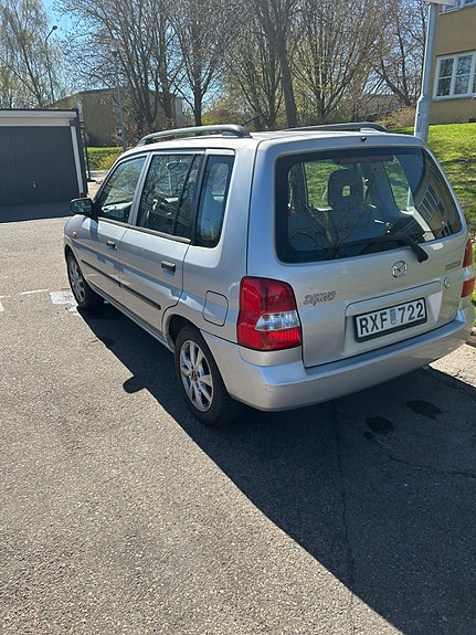 Mazda Demio 5 of 9