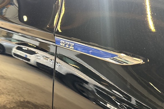 Volkswagen Passat 21 of 22