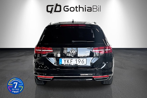 Volkswagen Passat 6 of 22