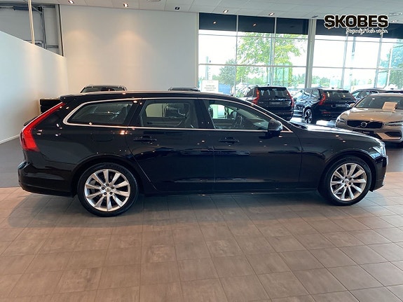 Volvo V90 28 of 29