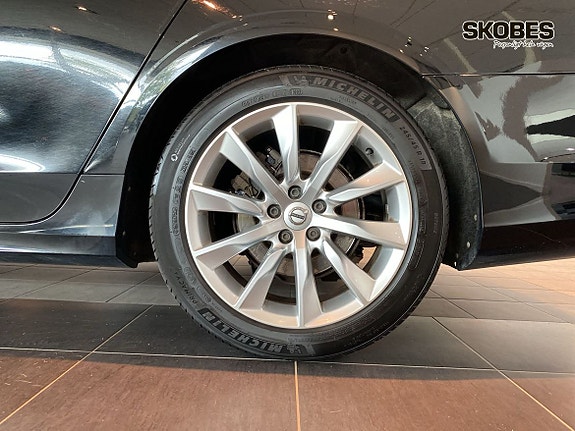 Volvo V90 17 of 29