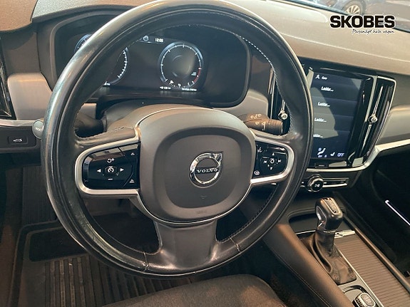 Volvo V90 25 of 29