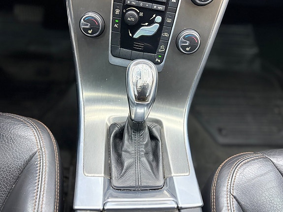 Volvo XC60 17 of 18