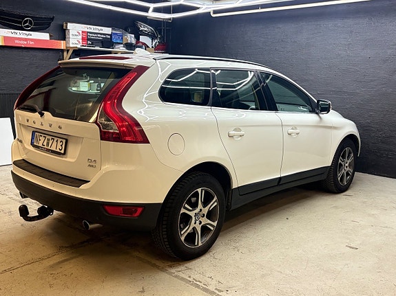 Volvo XC60 8 of 18