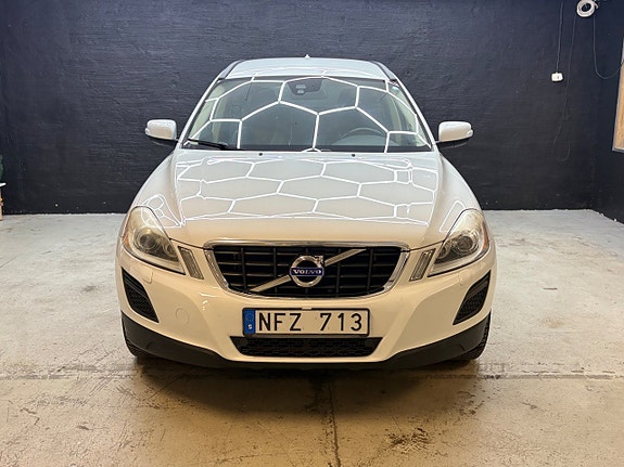 Volvo XC60 3 of 18