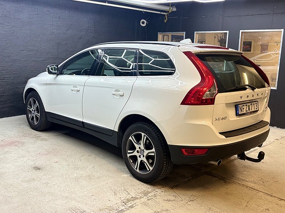 Volvo XC60 7 of 18