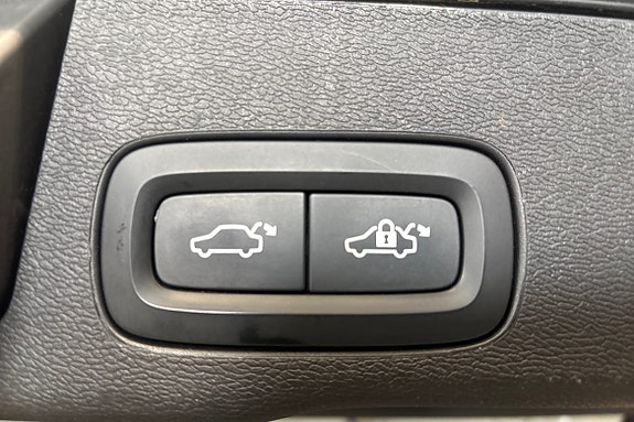 Volvo XC60 18 of 24