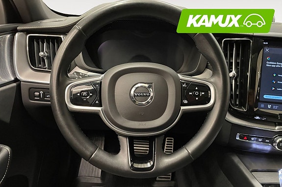 Volvo XC60 13 of 25