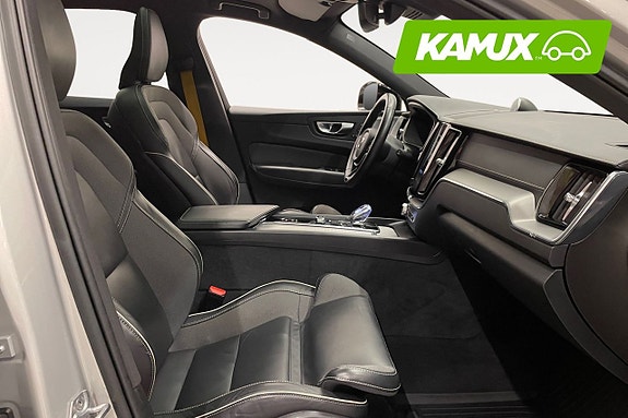Volvo XC60 15 of 25