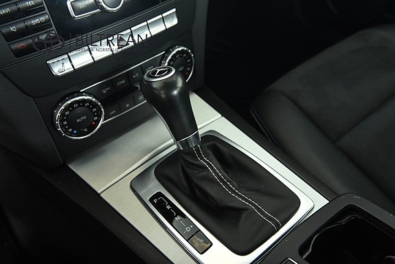 Mercedes-Benz C180 12 of 16