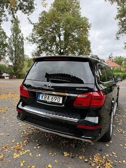 Mercedes-Benz GL350 4 of 14
