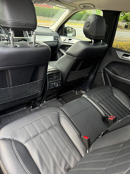Mercedes-Benz GL350 8 of 14
