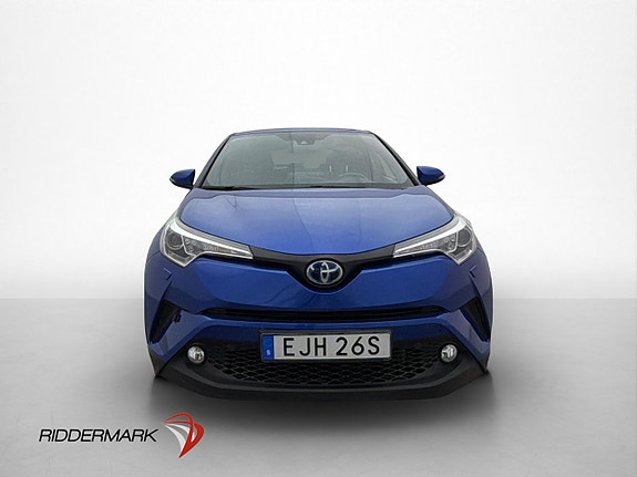 Toyota C-HR 2 of 28
