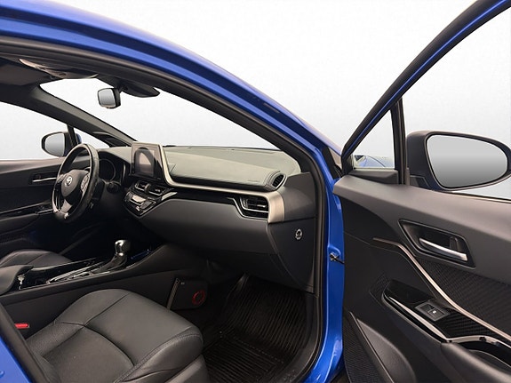 Toyota C-HR 23 of 28