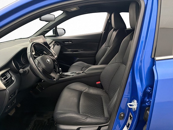 Toyota C-HR 10 of 28