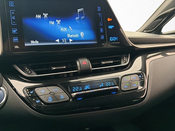 Toyota C-HR 19 of 28