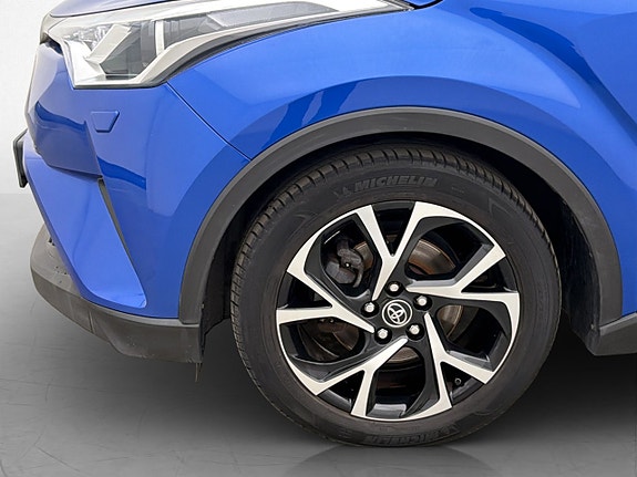 Toyota C-HR 25 of 28