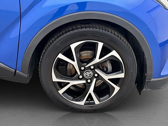 Toyota C-HR 28 of 28