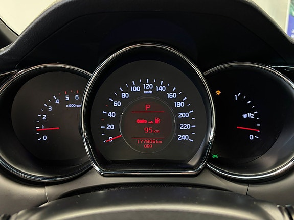 Kia Ceed 18 of 28