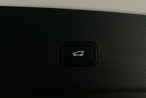 XPeng G9 15 of 26