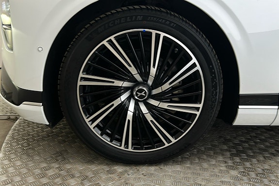 XPeng G9 12 of 26