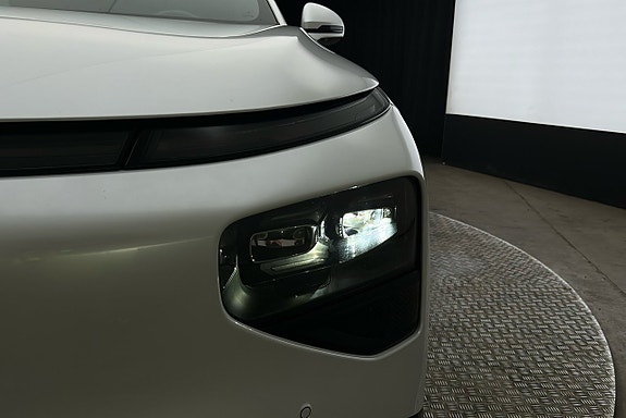 XPeng G9 11 of 26
