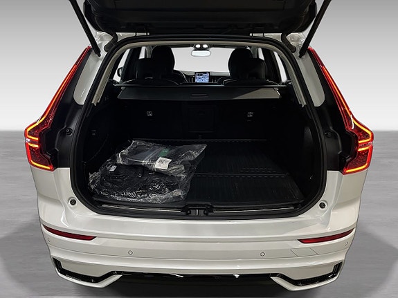 Volvo XC60 11 of 15