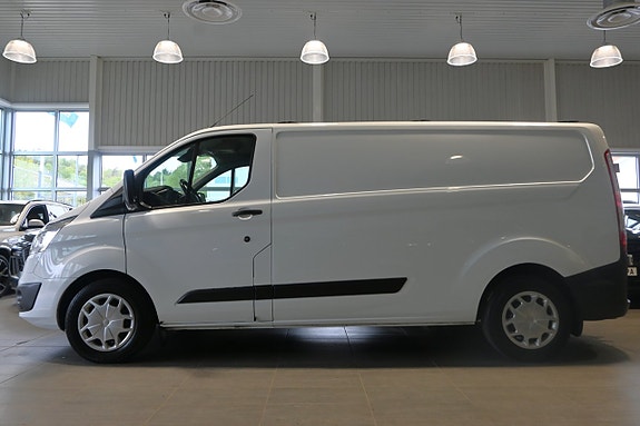 Ford Transit Custom 2 of 20