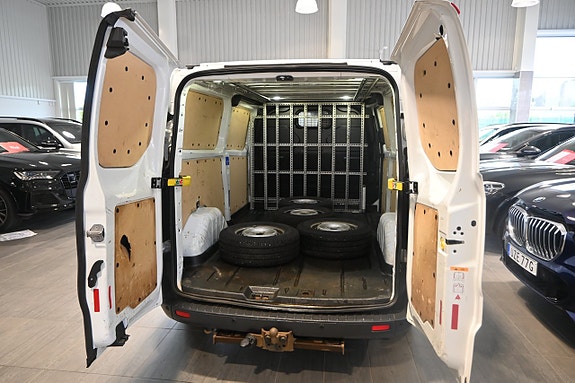 Ford Transit Custom 11 of 20