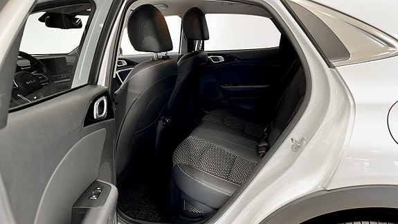 Kia XCeed 9 of 16