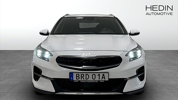 Kia XCeed 2 of 16