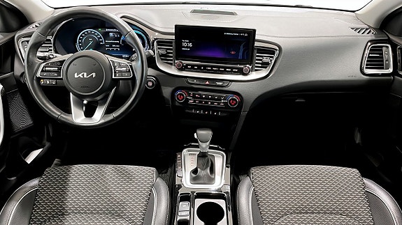 Kia XCeed 7 of 16