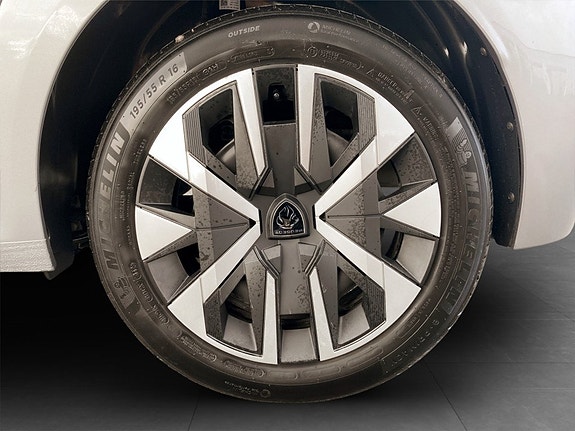 Peugeot 208 14 of 15