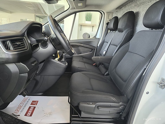 Renault Trafic 18 of 20