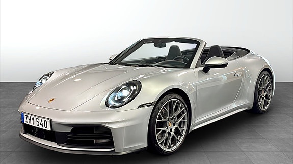 Porsche 911 Carrera 10 of 12