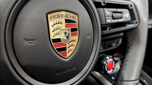 Porsche 911 Carrera 11 of 12