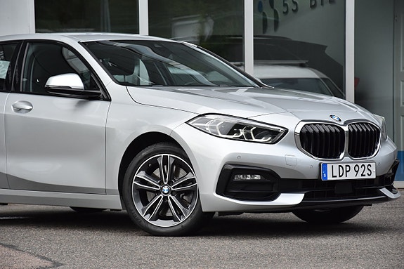 BMW 120i 3 of 18