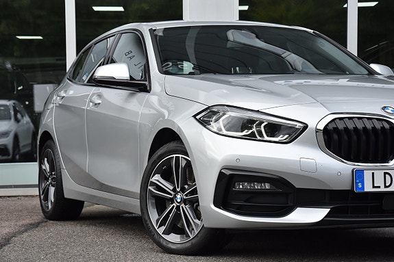 BMW 120i 4 of 18