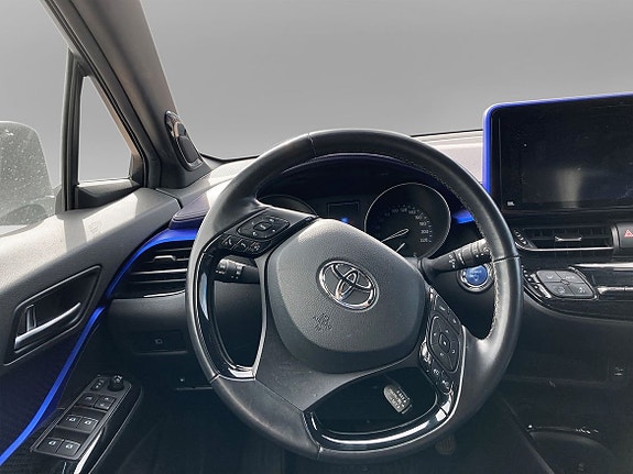 Toyota C-HR 10 of 11