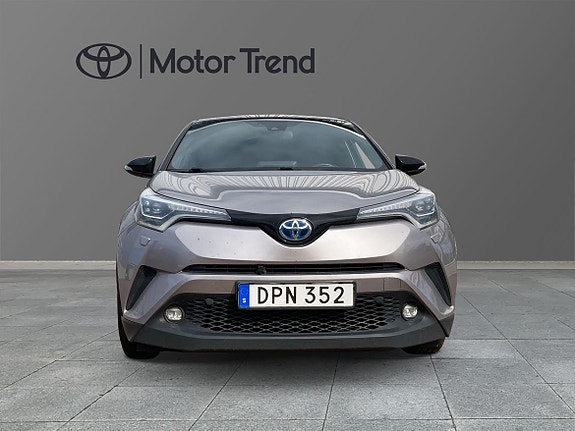 Toyota C-HR 5 of 11