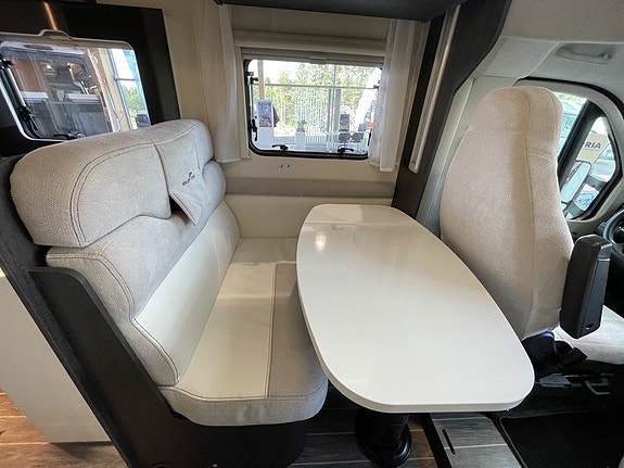Roller Team KRONOS 265 TL Queenbed/Taksäng/3500 kg 18 of 21
