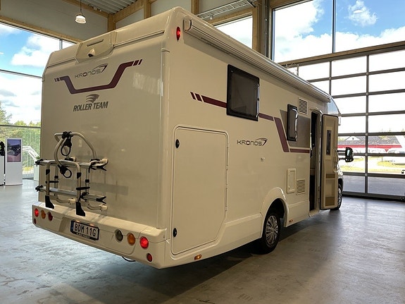 Roller Team KRONOS 265 TL Queenbed/Taksäng/3500 kg 2 of 21