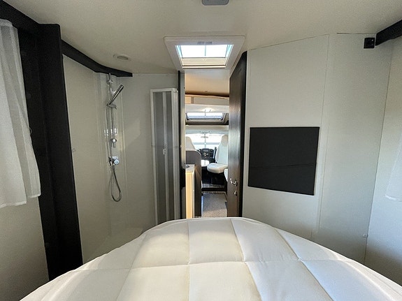 Roller Team KRONOS 265 TL Queenbed/Taksäng/3500 kg 8 of 21