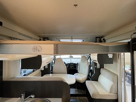 Roller Team KRONOS 265 TL Queenbed/Taksäng/3500 kg 12 of 21